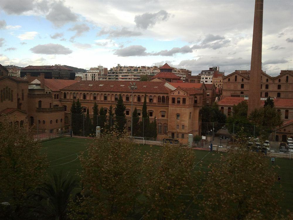 Barcelona Apartment Viladomat Bagian luar foto